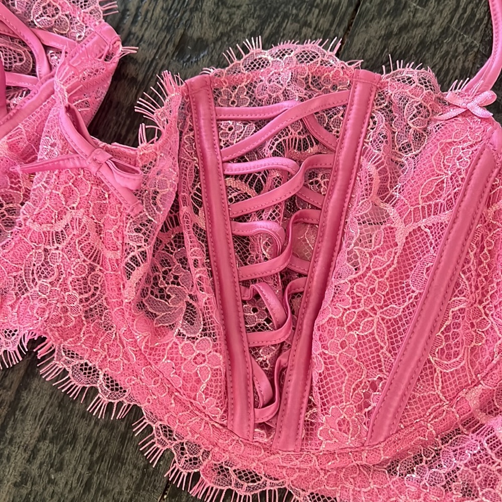 💕BNWT Dream Angels Gorgeous Pink Lace Bra 💕